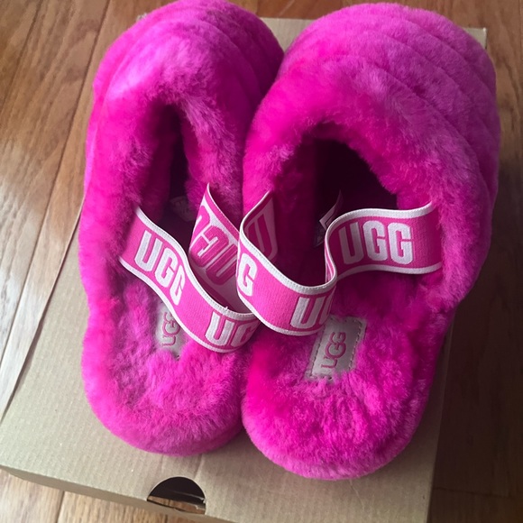 UGG slides - Picture 3 of 4